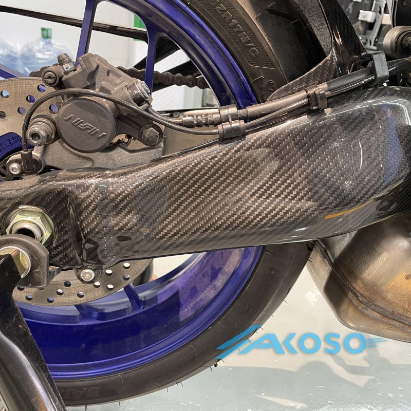 AKOSO 2024 2025 Yamaha MT09 / FZ09 Carbon Fiber Swingarm Cover