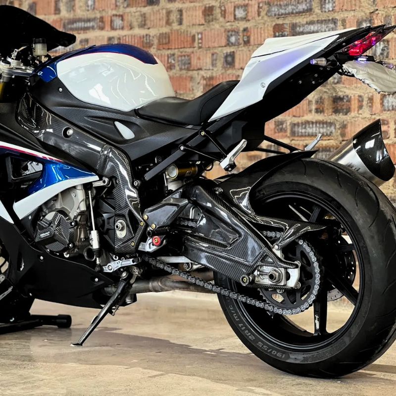 Protections de bras oscillants en fibre de carbone AKOSO pour BMW S1000RR 2015-2018