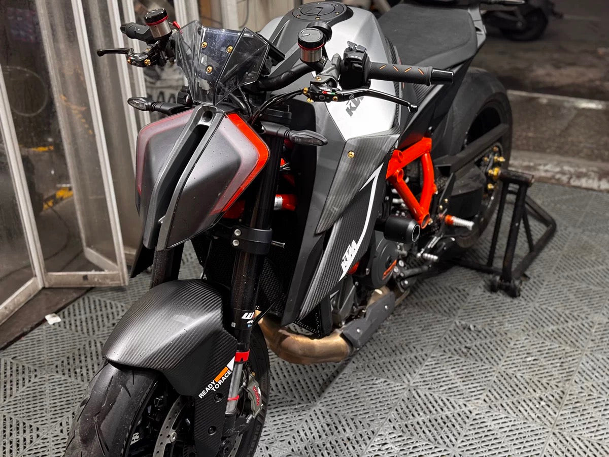 AKOSO 2020+ KTM 1290 Super Duke R Carbon Fiber Front Fuel Tank Side Panel Fairing Motorcycle