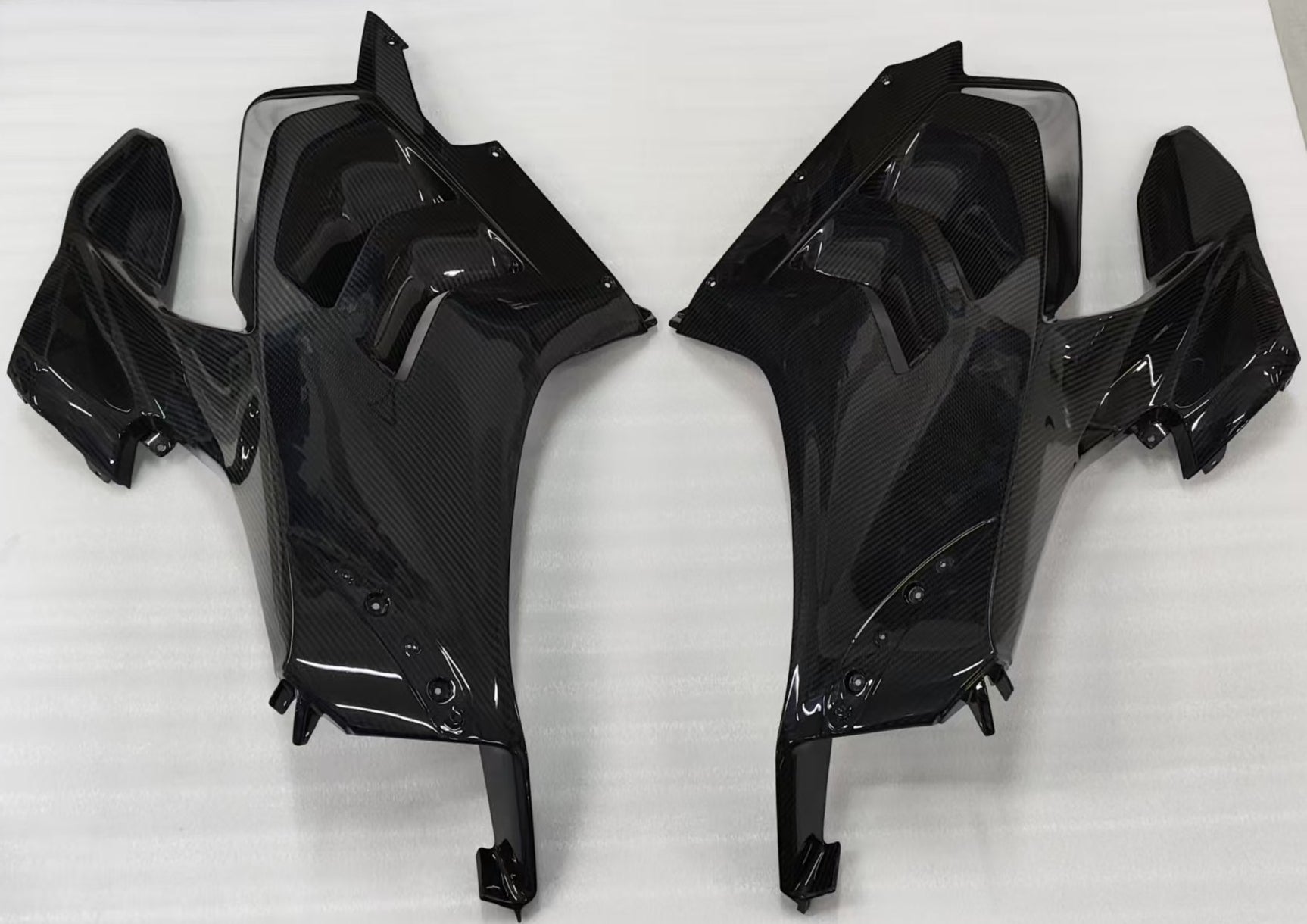 AKOSO 2020-2021 Ducati Panigale V4 V4S V4R Carbon Fiber Side Panels (OEM Version)