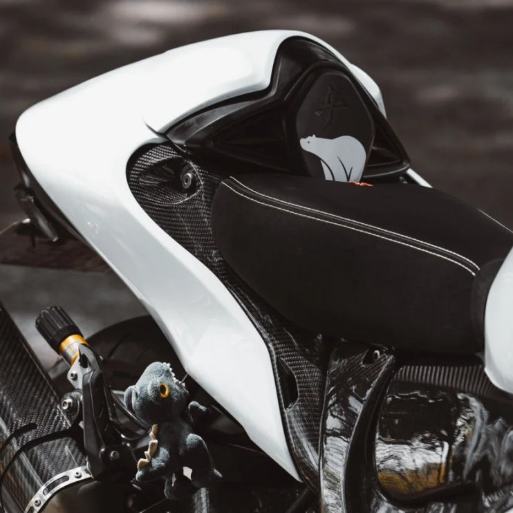 AKOSO Suzuki Hayabusa GSX1300R 2021+ Carbon Fiber Subfarme Covers Rear Seat Lining Panel