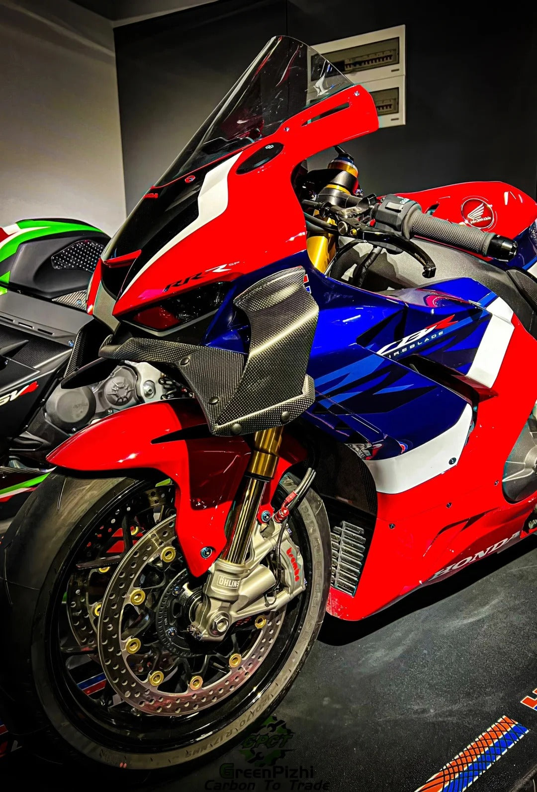 AKOSO 2021-2024 Honda CBR1000RR-R Carbon Fiber Fixed Wings Air Deflector Aerodynamic Winglets Spoiler