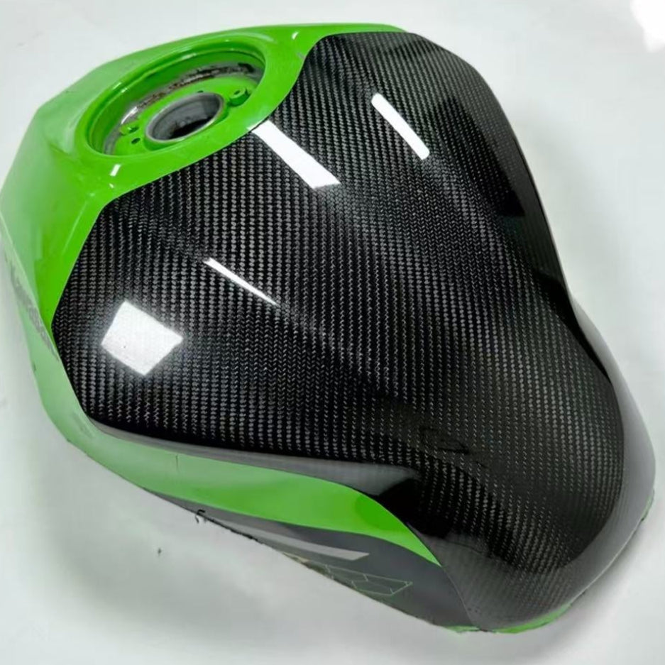 AKOSO 2018-2024 Kawasaki Ninja 400 Carbon Fiber Motorcycle Fuel Tank Cover Protector Panel Fairing