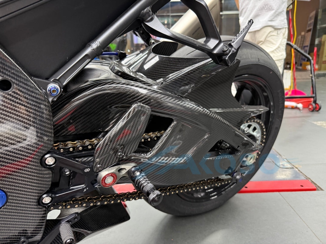 AKOSO 2021-2024 Honda CBR1000RR-R Protecteur de bras oscillant en fibre de carbone Garde de bras oscillant Carénages de moto