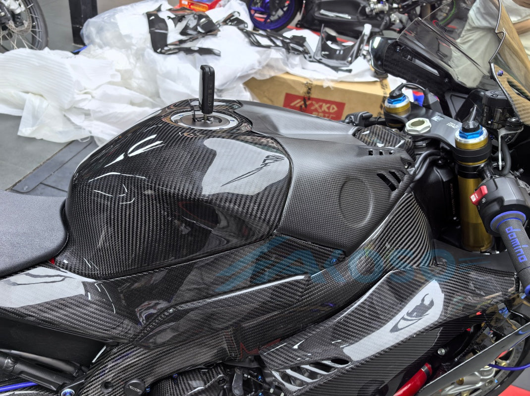 AKOSO 2021-2024 Honda CBR1000RR-R Protecteur de réservoir de carburant avant en fibre de carbone pour moto