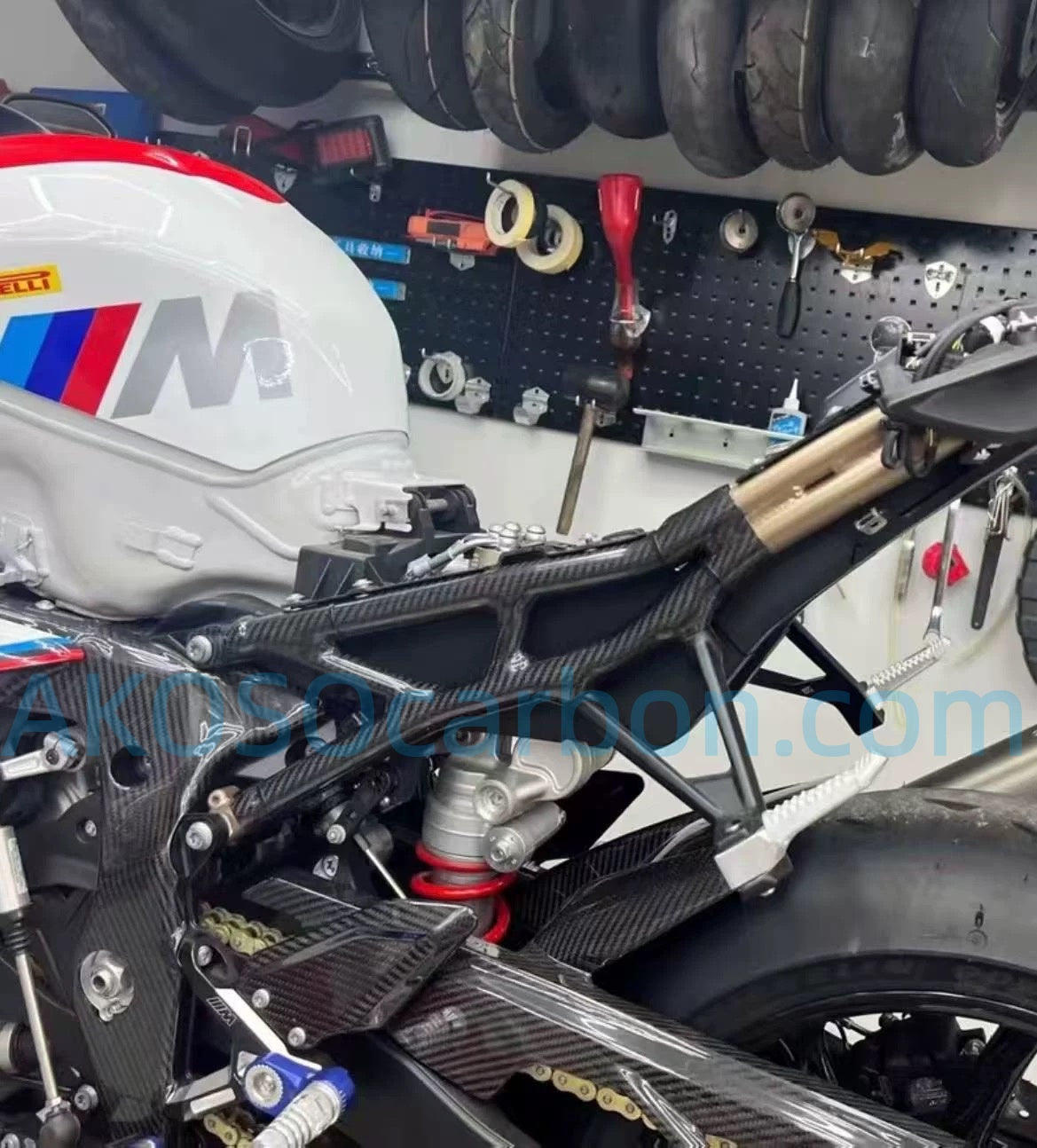 AKOSO 2019-2022 BMW S1000RR Moto Fibre De Carbone Couvercle Latéral De Siège Arrière Couvre-Sous-Châssis