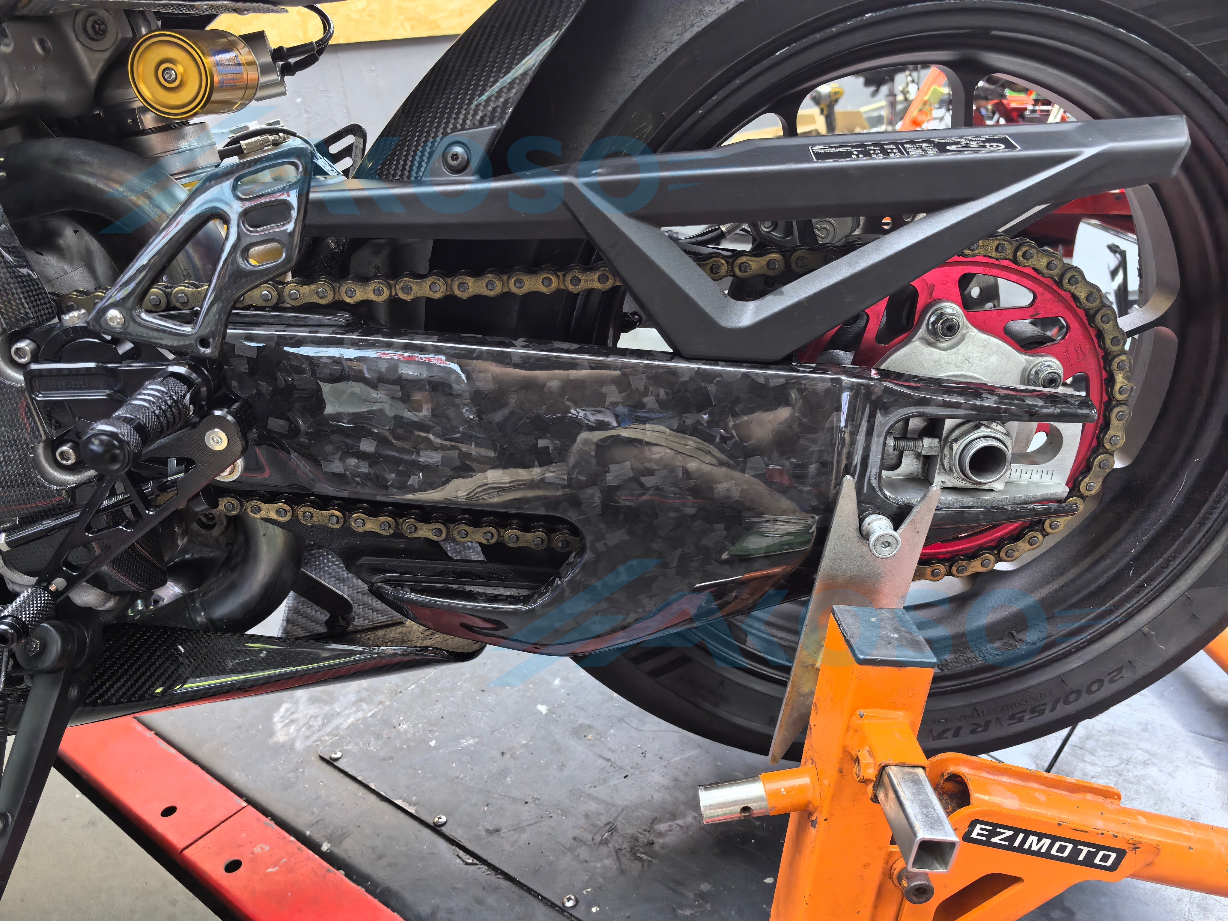 AKOSO 2021+ Aprilia RSV4 Tuono V4 Carbon Fibe Swingarm Cover Protection